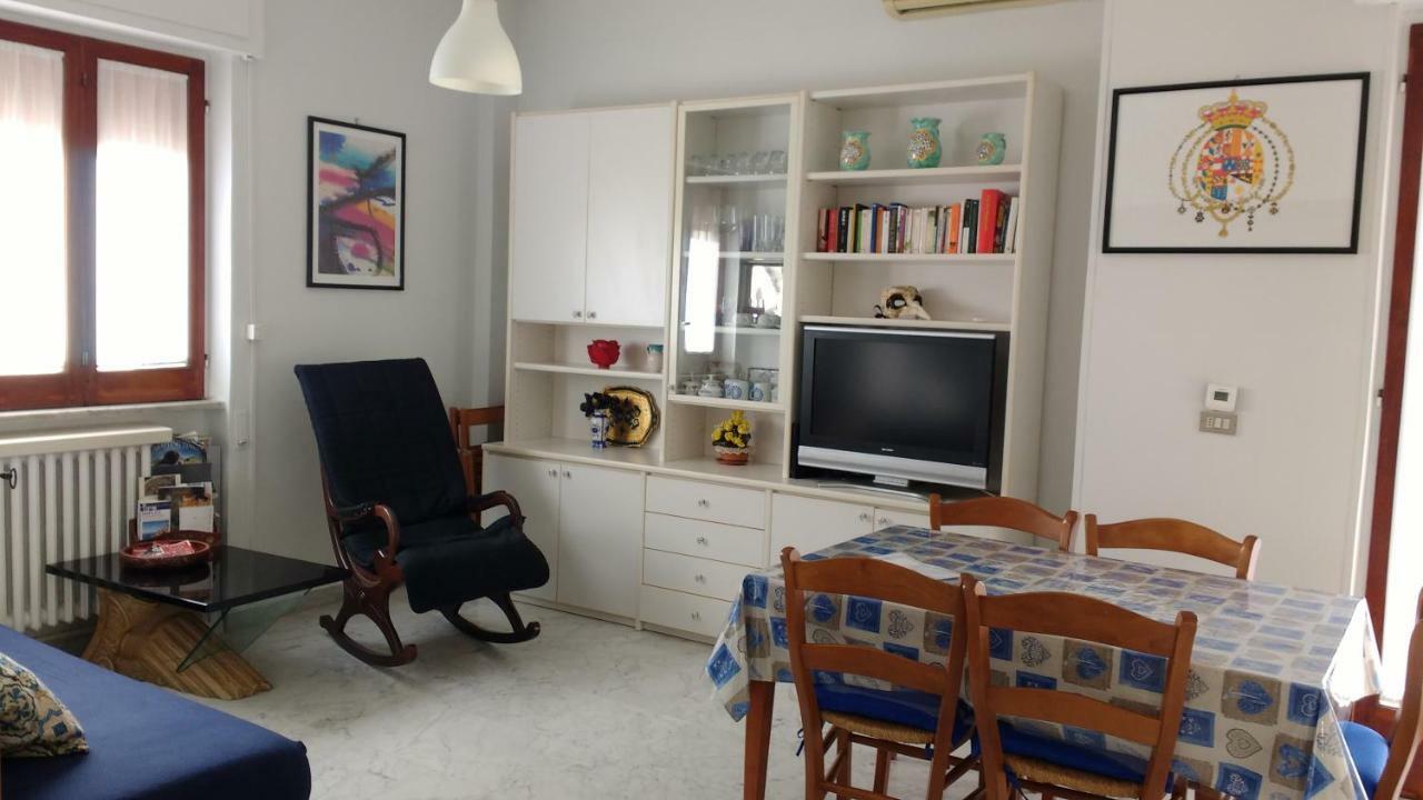 Residenza Carlo Di Borbone Apartment Касерта Екстериор снимка